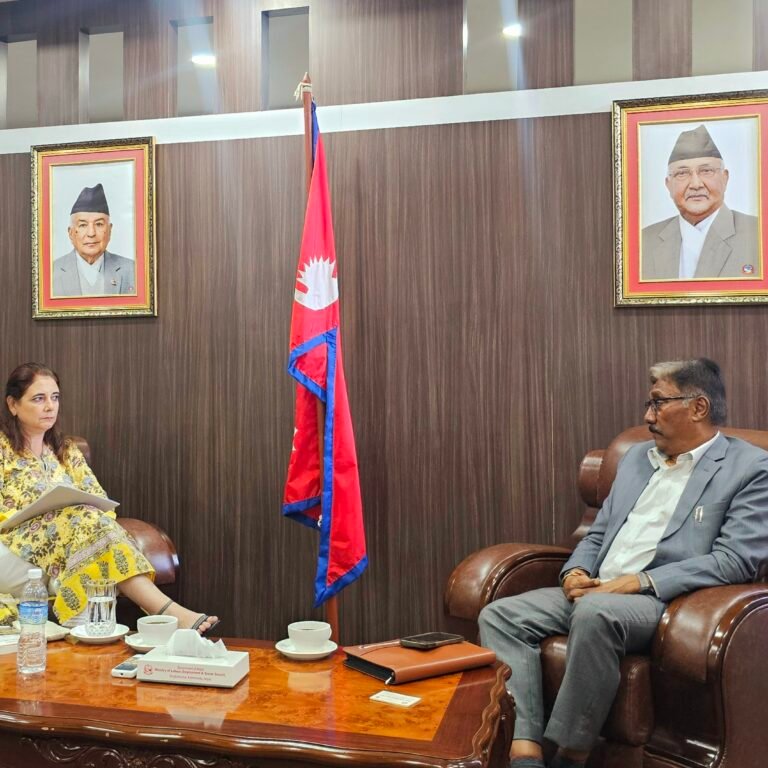 माननीय मन्त्री शरत सिंह भण्डारीज्यू र नेपालका लागि रोमानीयाको महामहिम राजदूत Daniela SEZONOV-TAANE ज्यू बीच शिष्टाचार भेटवार्ता